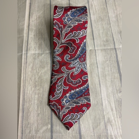 Christian Dior MONSIEUR Red Paisley Printed Tie 100% Silk Made in USA - Picture 1 of 5